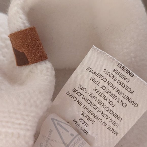 Aardvark White Baby Hat and Mits Ensemble - Picture 7 of 7